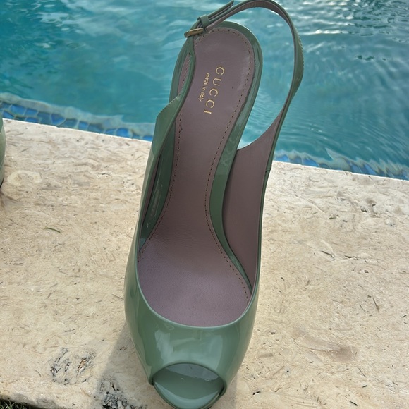 Gucci patent leather platform sling backs - Picture 5 of 10